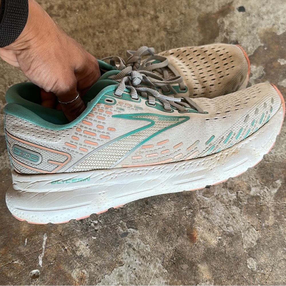 Brooks Women’s running shoes 7.5